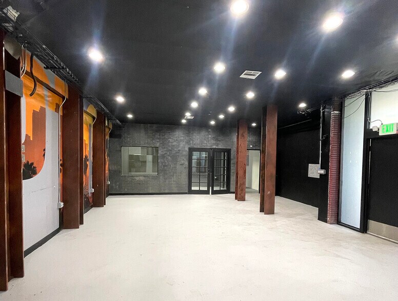 More Photos Of 1028 E Compton Blvd, Compton Storefront For Sale