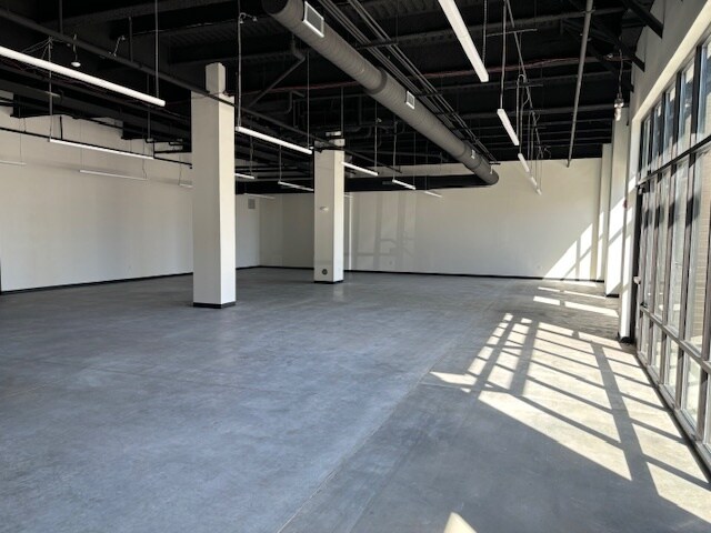 More Photos Of 200 N Main St, Evansville Apartments For Lease