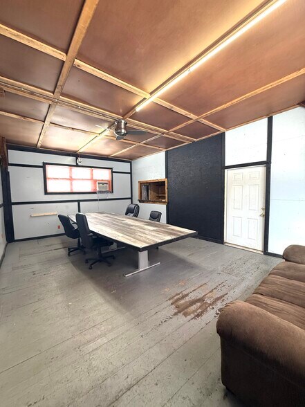 More Photos Of 27 Huckins Rd, Epsom Service For Lease