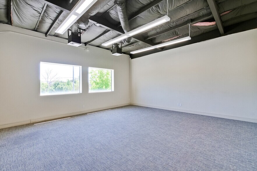 More Photos Of 853 Brown Rd, Fremont Research And Development For Lease