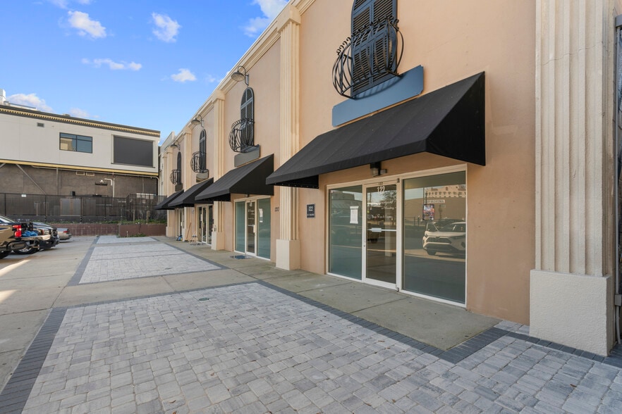 More Photos Of 120 SW Broadway St, Ocala Loft Creative Space For Lease