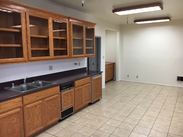 More Photos Of 380 Swift Ave, South San Francisco Warehouse For Lease