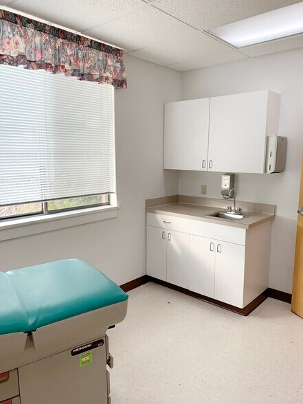 More Photos Of 125 Riverbend Dr, Charlottesville Medical For Lease