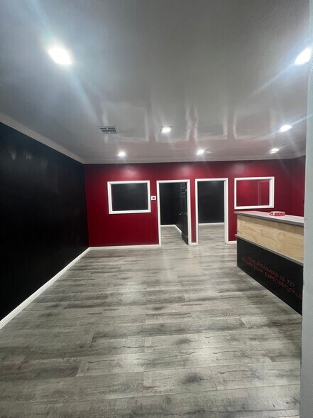 More Photos Of 5592 W San Madele Ave, Fresno Warehouse For Lease
