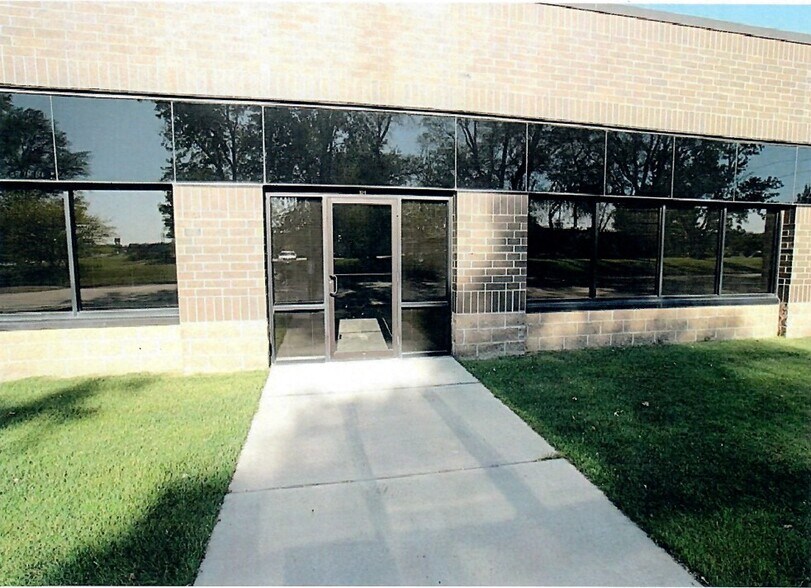 More Photos Of 1606 Golden Aspen Dr, Ames Medical For Lease