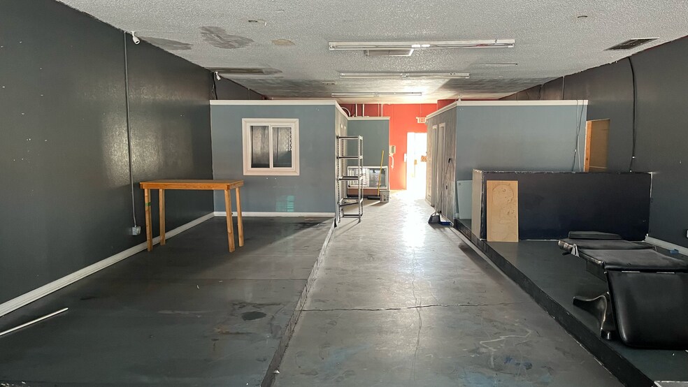 More Photos Of 5539 W Glendale Ave, Glendale Storefront Retail Office For Lease