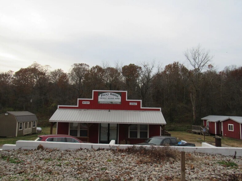 More Photos Of 1 Crabtree Rd, Davisville General Retail For Sale