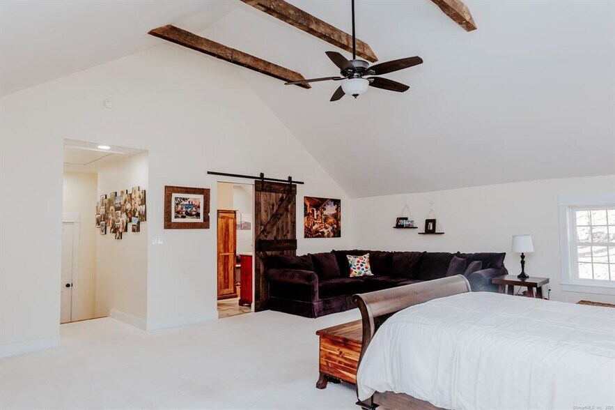 More Photos Of 42 Hyde Rd, Brooklyn Hospitality For Sale