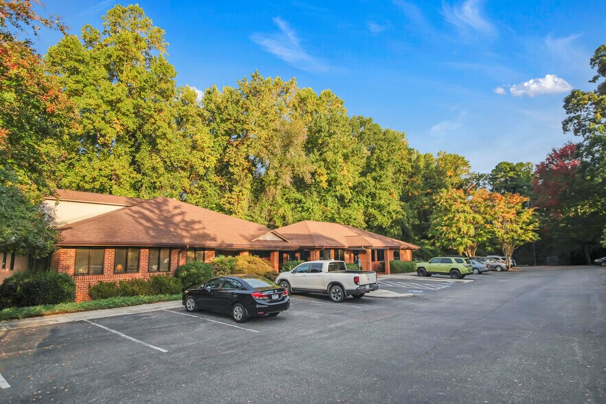 More Photos Of 510 W King St, Kings Mountain Medical For Lease