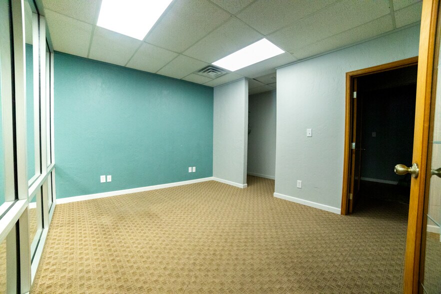 More Photos Of 350 E 7th St, Loveland Office For Lease