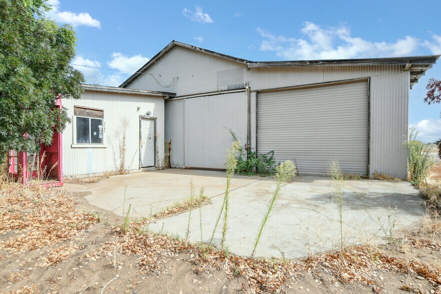 More Photos Of 310 Sandy Ln, Oakley Manufacturing For Sale