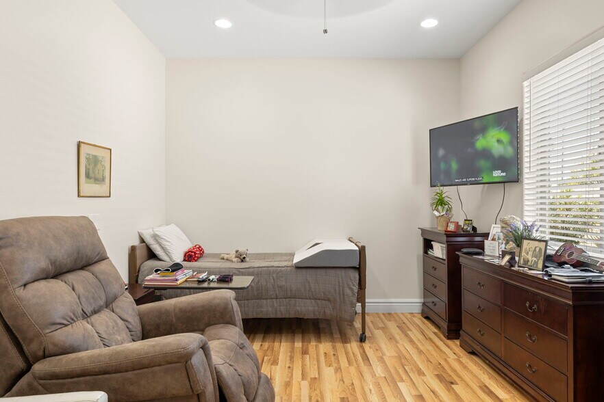 More Photos Of 10448 N 106th Pl, Scottsdale Assisted Living For Sale