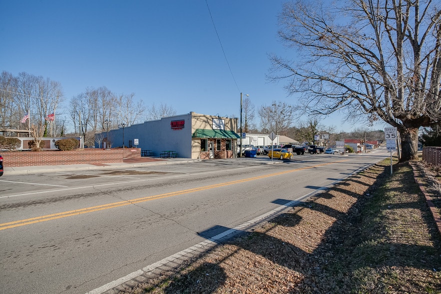 More Photos Of 6003 Main St, Lula Storefront Retail Office For Sale
