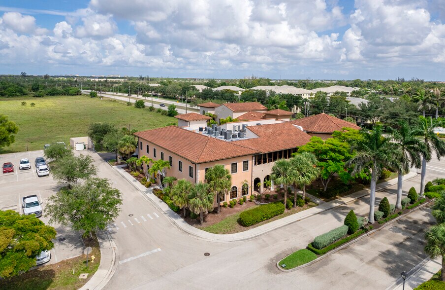 More Photos Of 9681 Gladiolus Dr, Fort Myers Coworking Space