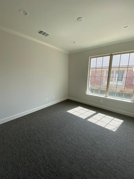 More Photos Of 8751 Collin McKinney Pky, McKinney Office Residential For Lease