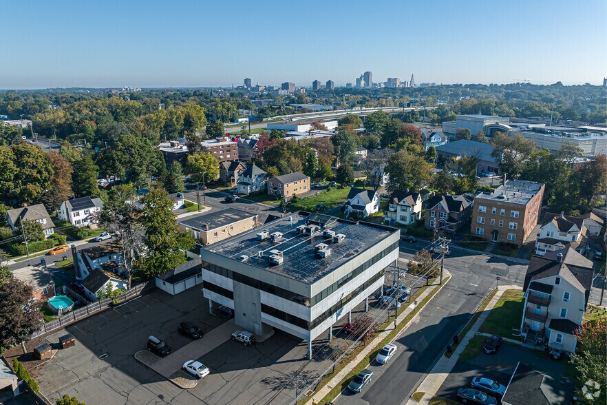 More Photos Of 67 Prospect Ave, West Hartford Medical For Lease