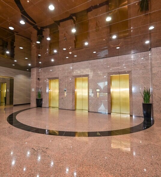 More Photos Of 9101 Lyndon B Johnson Fwy, Dallas Office For Lease