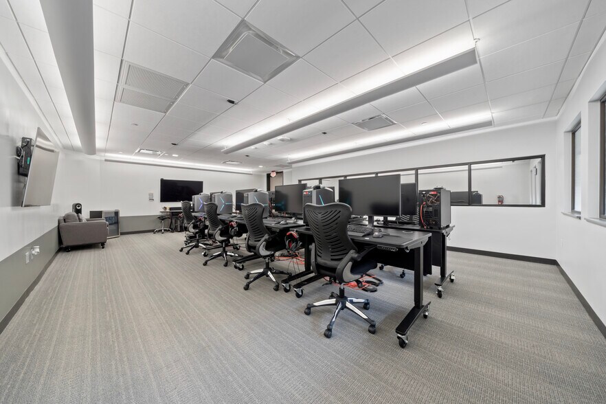 More Photos Of 7620 Guadalupe St, Austin Office For Lease