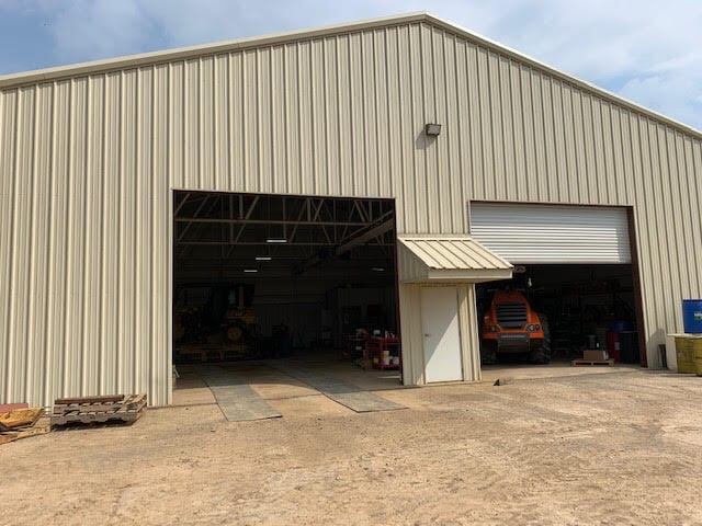More Photos Of 925 Linco Rd, Longview Flex For Lease