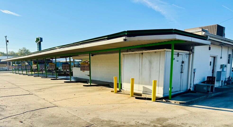 More Photos Of 305 N Broadway St, Poteau Restaurant For Sale