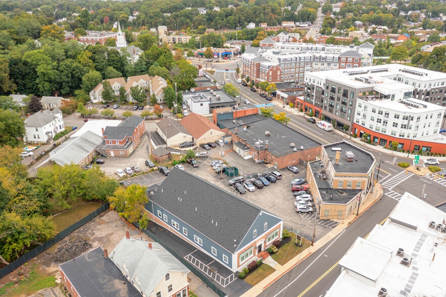 More Photos Of 11 Front St, Weymouth Office For Lease