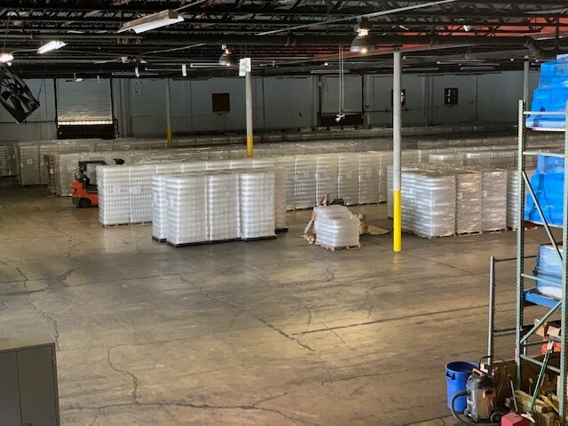 More Photos Of 50 NE 179th St, Miami Manufacturing For Lease