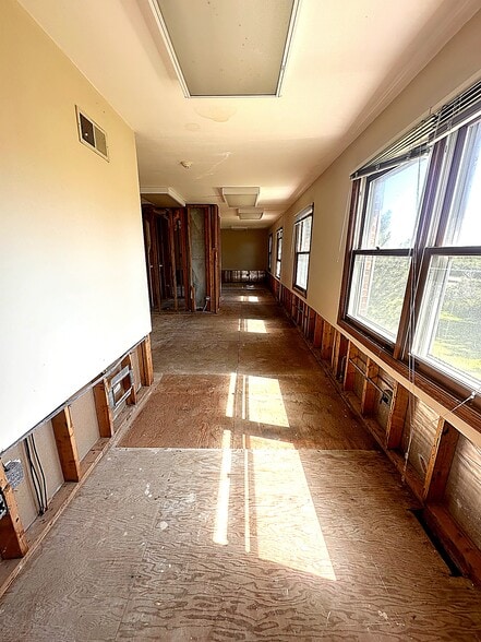 More Photos Of 23060 S Cicero Ave, Richton Park Office For Sale