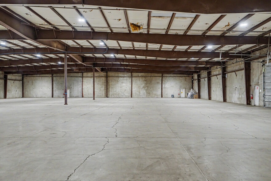 More Photos Of 3025 Kathryn Ave NE, Albany Warehouse For Lease