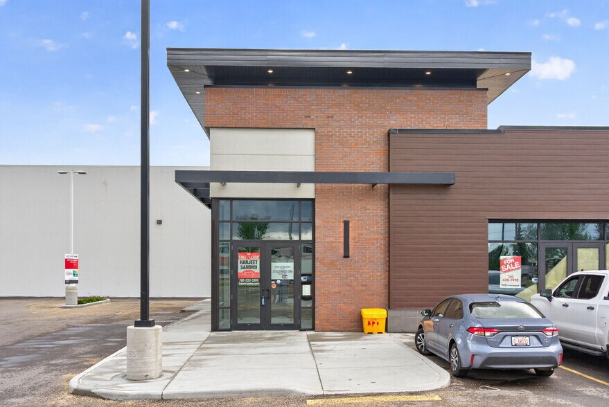 More Photos Of 4905 Roper Rd NW, Edmonton Unknown For Lease