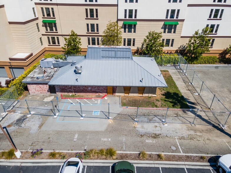 More Photos Of 2695 El Camino Real, Santa Clara Restaurant For Sale