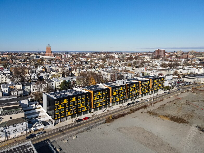 More Photos Of 829 Garfield Ave, Jersey City Apartments For Lease