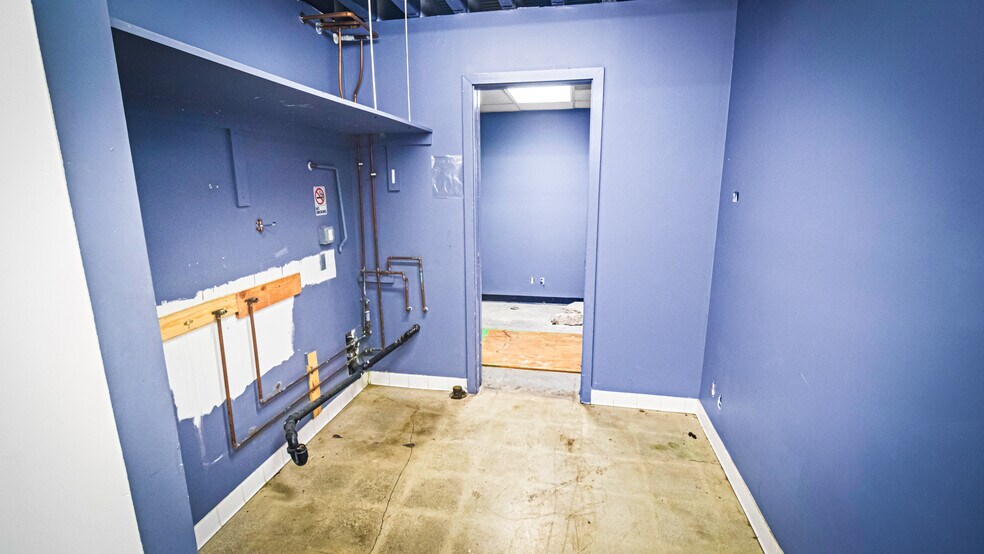 More Photos Of 236-242 Pine Ave, Long Beach Storefront Retail Office For Lease