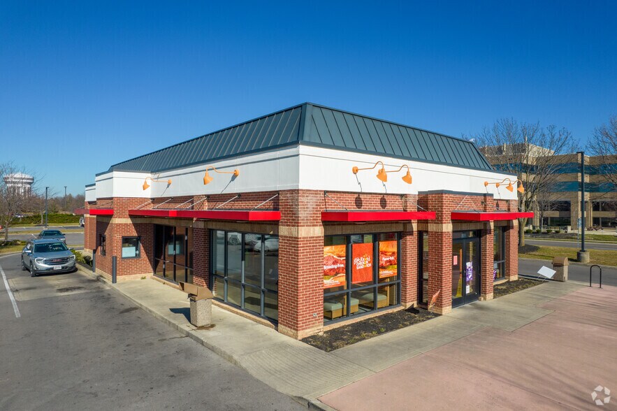 Primary Photo Of 5150 Tuttle Crossing Blvd, Dublin Fast Food For Sale