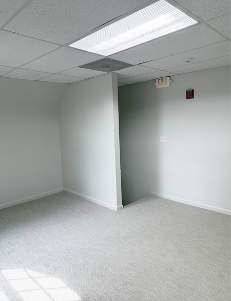 More Photos Of 300-304 Montvue Rd, Knoxville Office For Lease