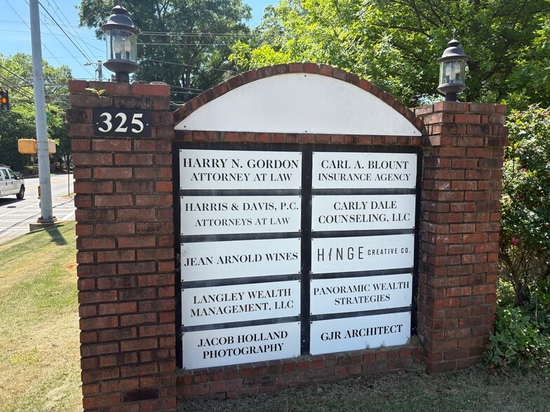 More Photos Of 325 N Milledge Ave, Athens Office For Sale