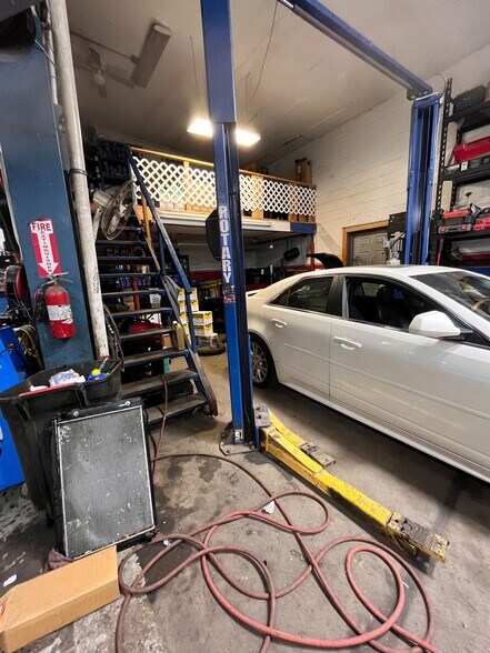 More Photos Of 323 Clinton St, Hempstead Auto Repair For Sale