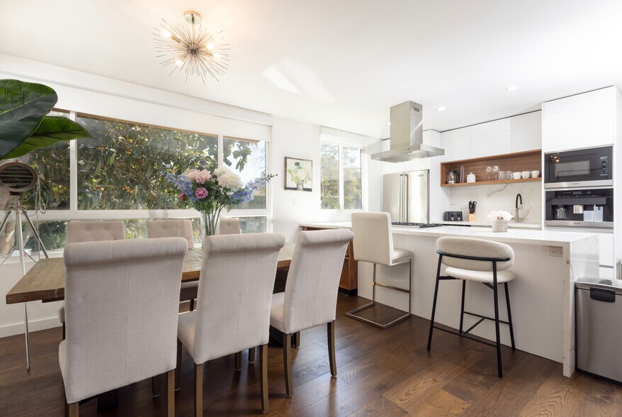 More Photos Of 1267 N Laurel Ave, West Hollywood Apartments For Sale