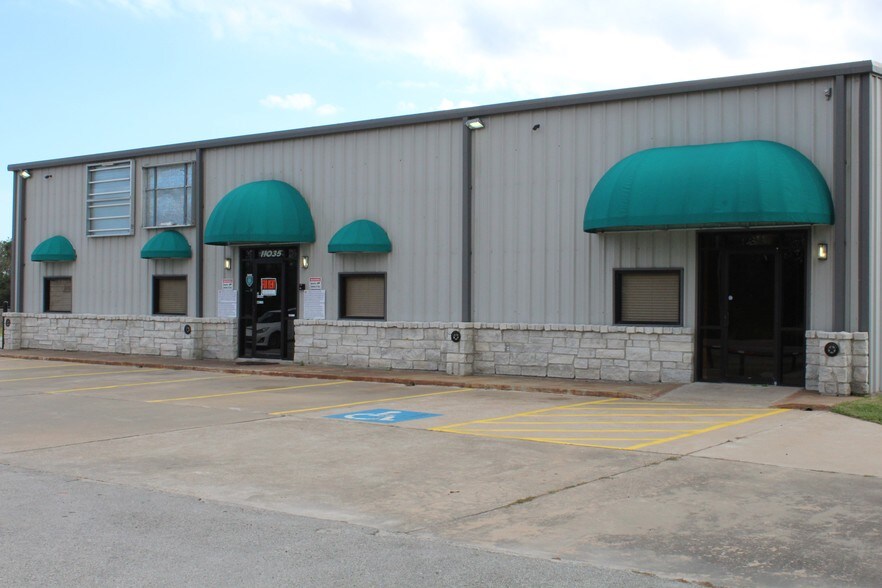 More Photos Of 11035 Highway 6, Santa Fe Light Distribution For Sale