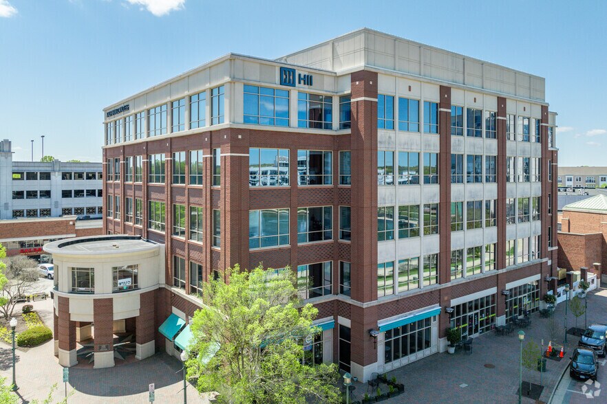 More Photos Of 11815 Fountain Way, Newport News Coworking Space