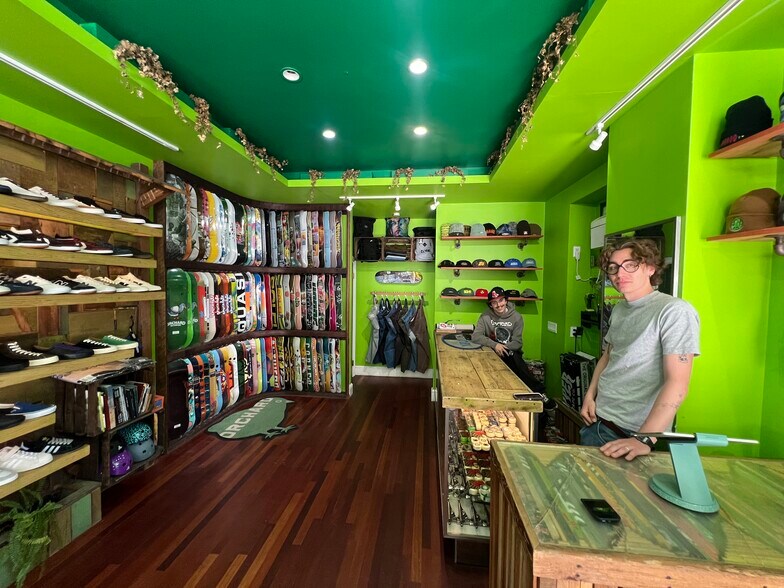 More Photos Of 149 North St, Boston Storefront Retail Residential For Lease