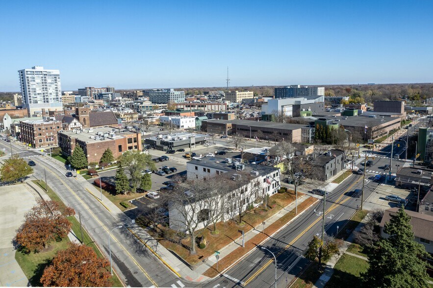 More Photos Of 322 W Lincoln Ave, Royal Oak Office For Lease