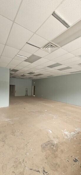 More Photos Of 99 Carleton Ave, Islip Terrace General Retail For Sale