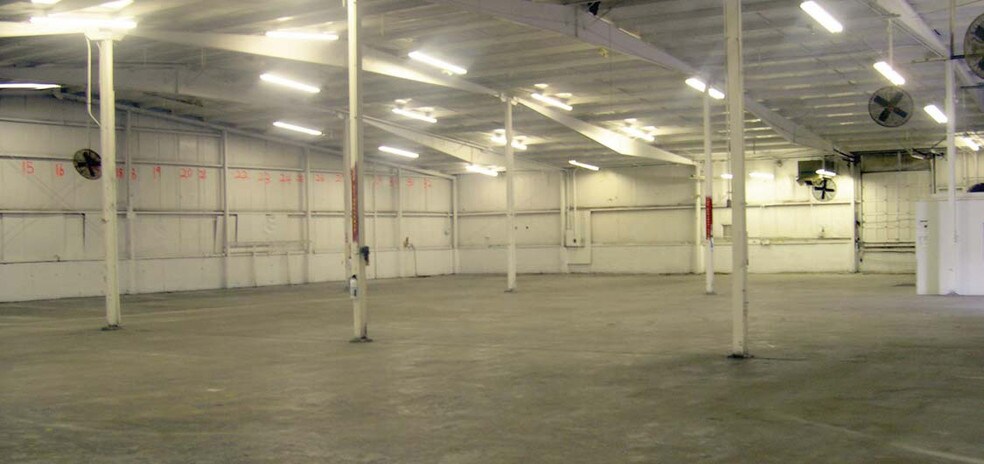 More Photos Of 8900 Rosehill Rd, Lenexa Unknown For Lease