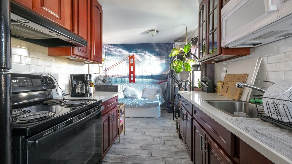 More Photos Of 2120 E 22nd St, Oakland Apartments For Sale