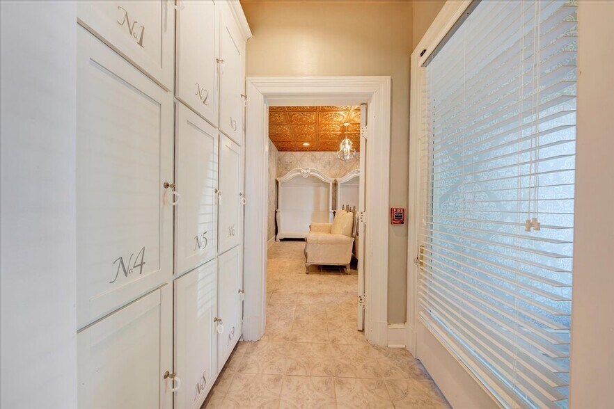 More Photos Of 812 E Main St, Bedford Lodge Meeting Hall For Sale