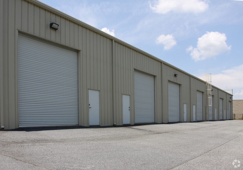 More Photos Of 430 Winkler Dr, Alpharetta Light Manufacturing For Sale