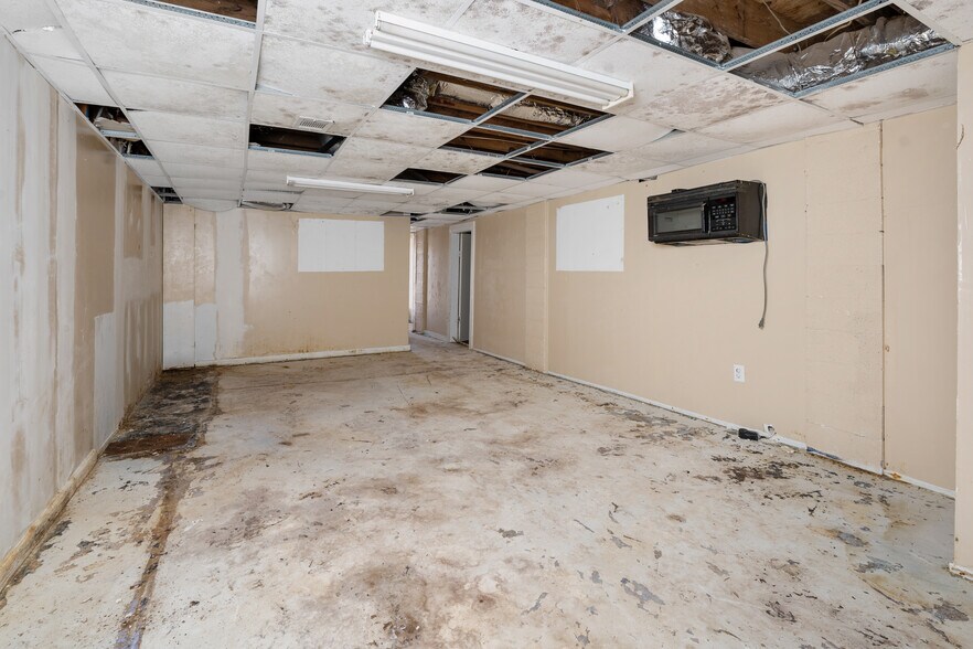 More Photos Of 1105 Brewers Bridge Rd, Elberton Specialty For Sale