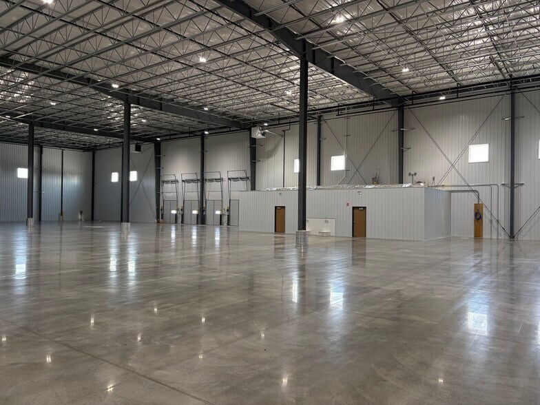 More Photos Of 3601 N 46th Ave, Fargo Industrial For Lease