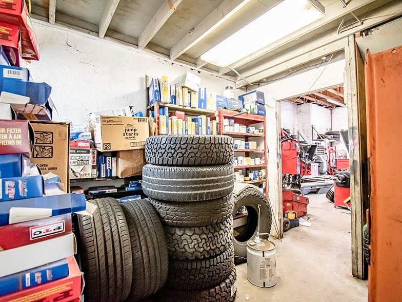 More Photos Of 5720 US Highway 1, Vero Beach Auto Repair For Sale