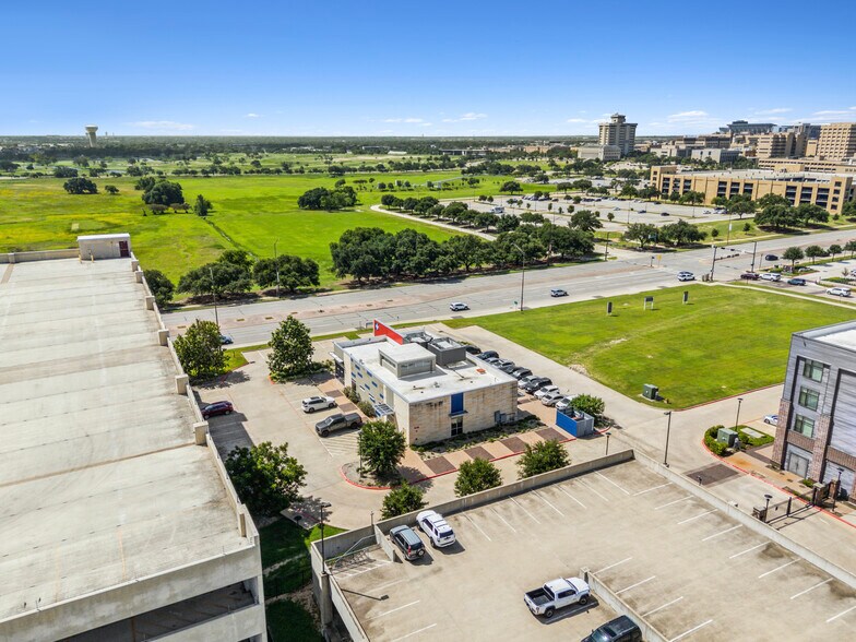 More Photos Of 1289 University Dr E, College Station Medical For Sale